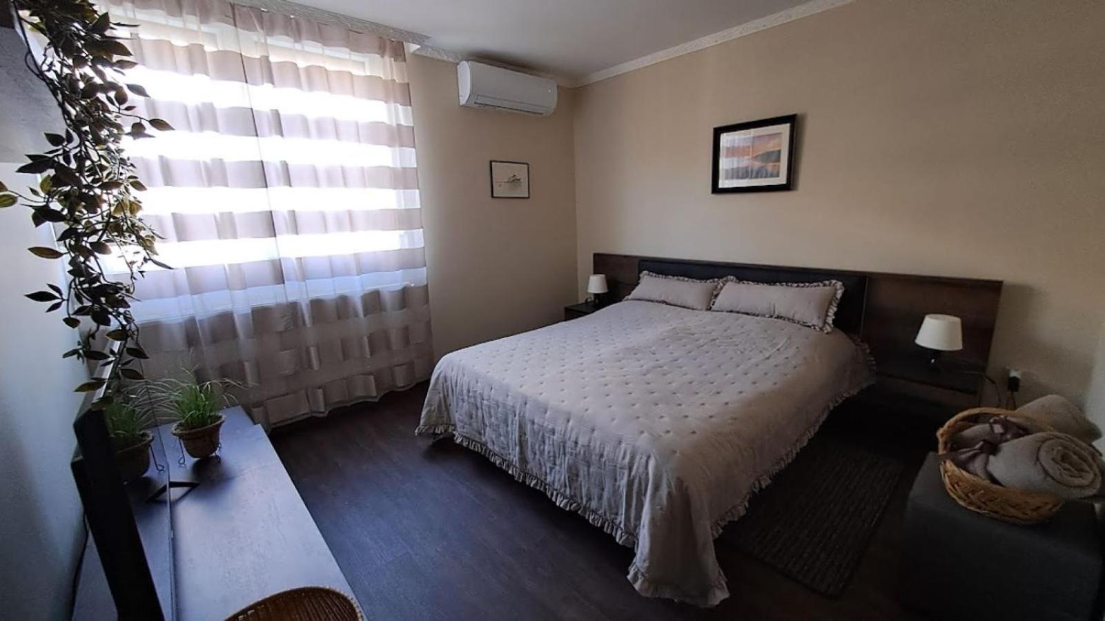 Szilfak City Apartman Хайдусобосло Экстерьер фото